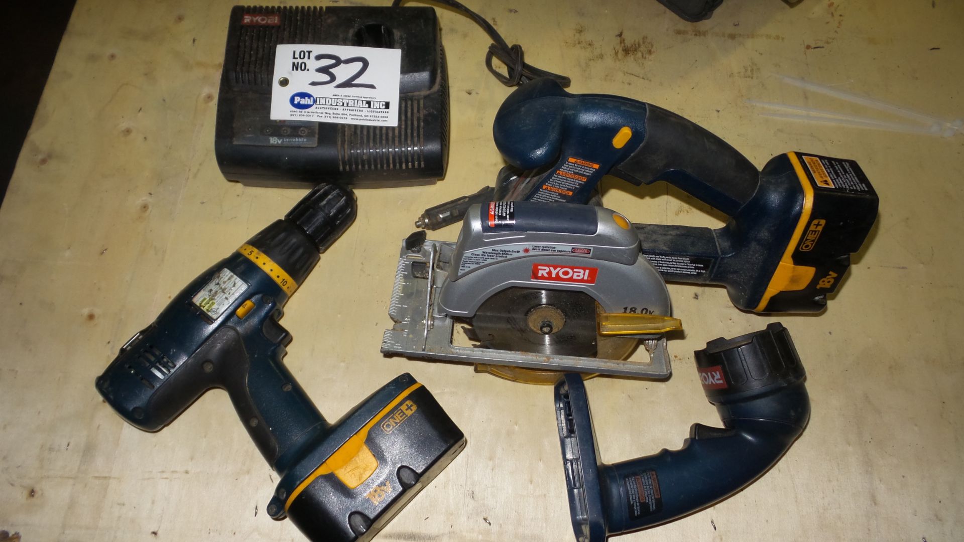 Ryobi 1/2" Cordless 18V Drill, 6" Circular Saw, and Shop light