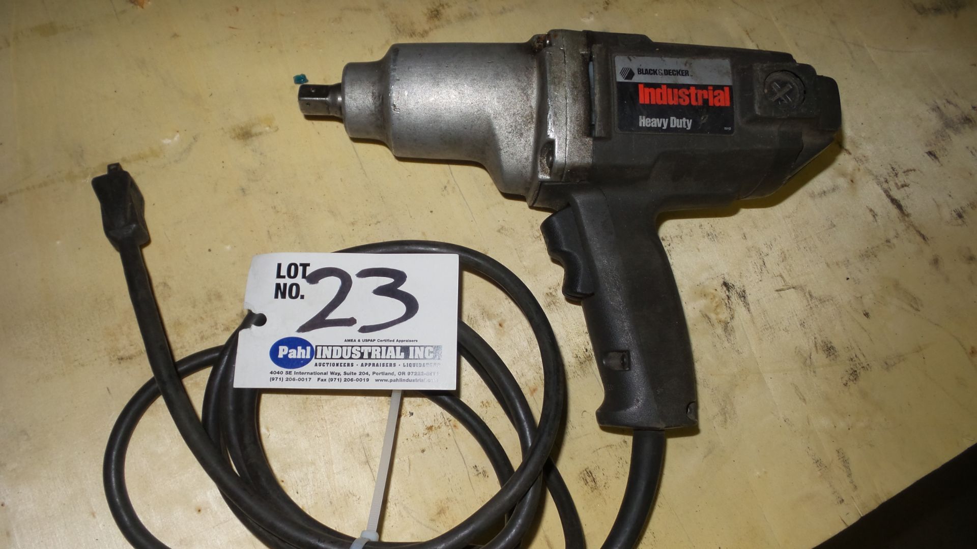 Black and Decker 1/2' Electric Impact Wrench