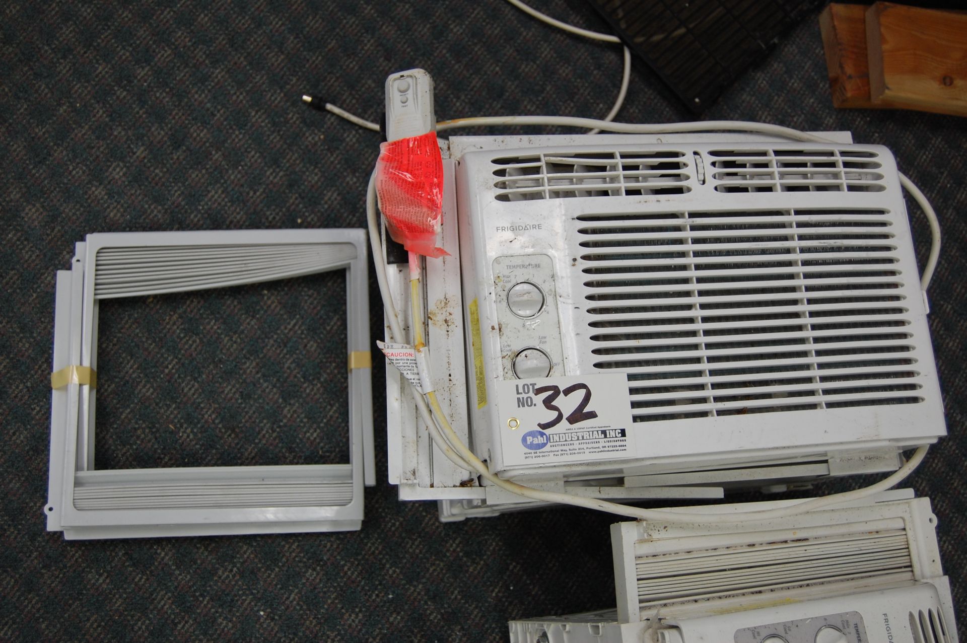 Frigidaire Air Conditioning Unit model LRA050XT7