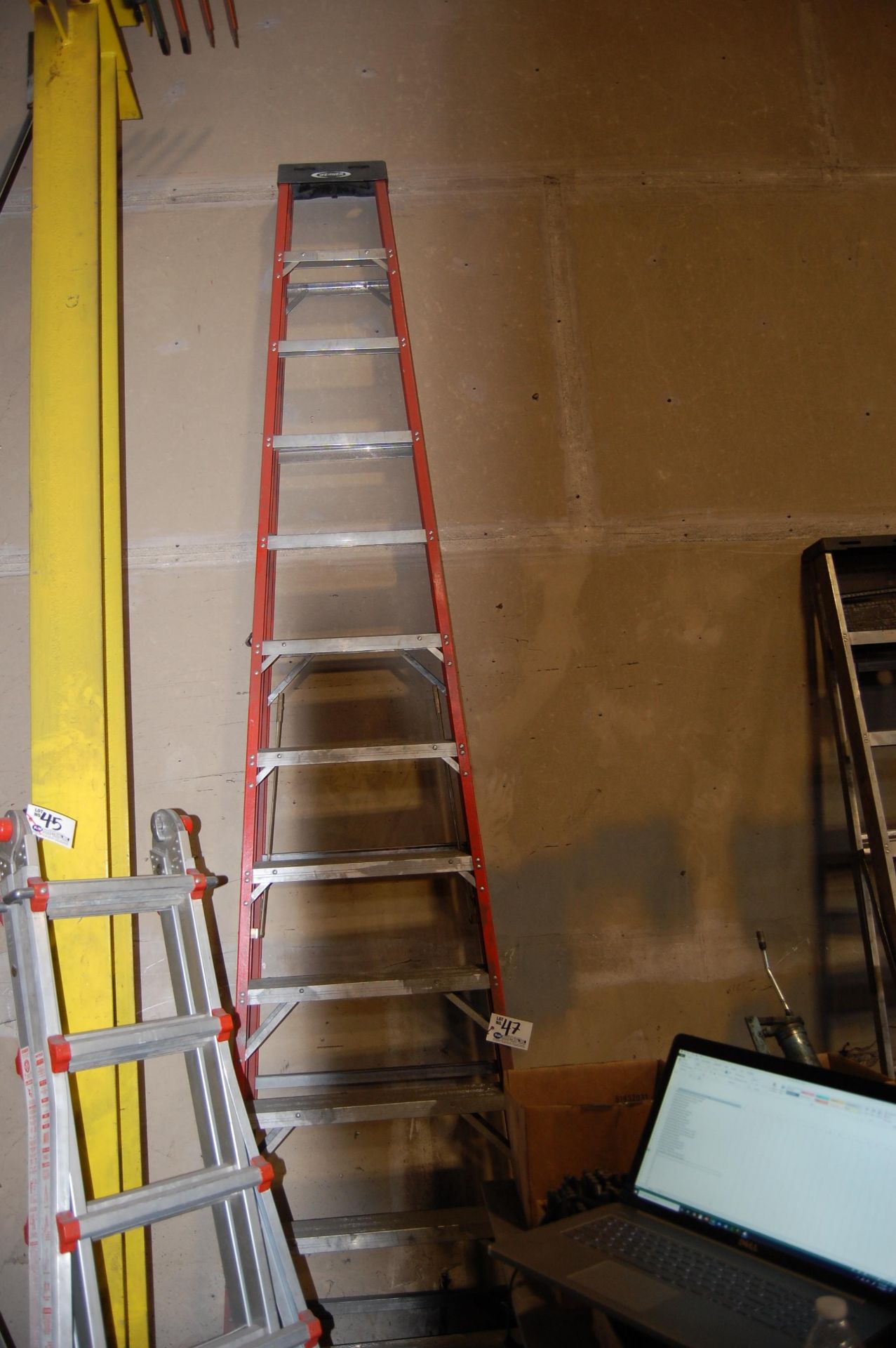 Werner 12' Fiber Glass Step Ladder