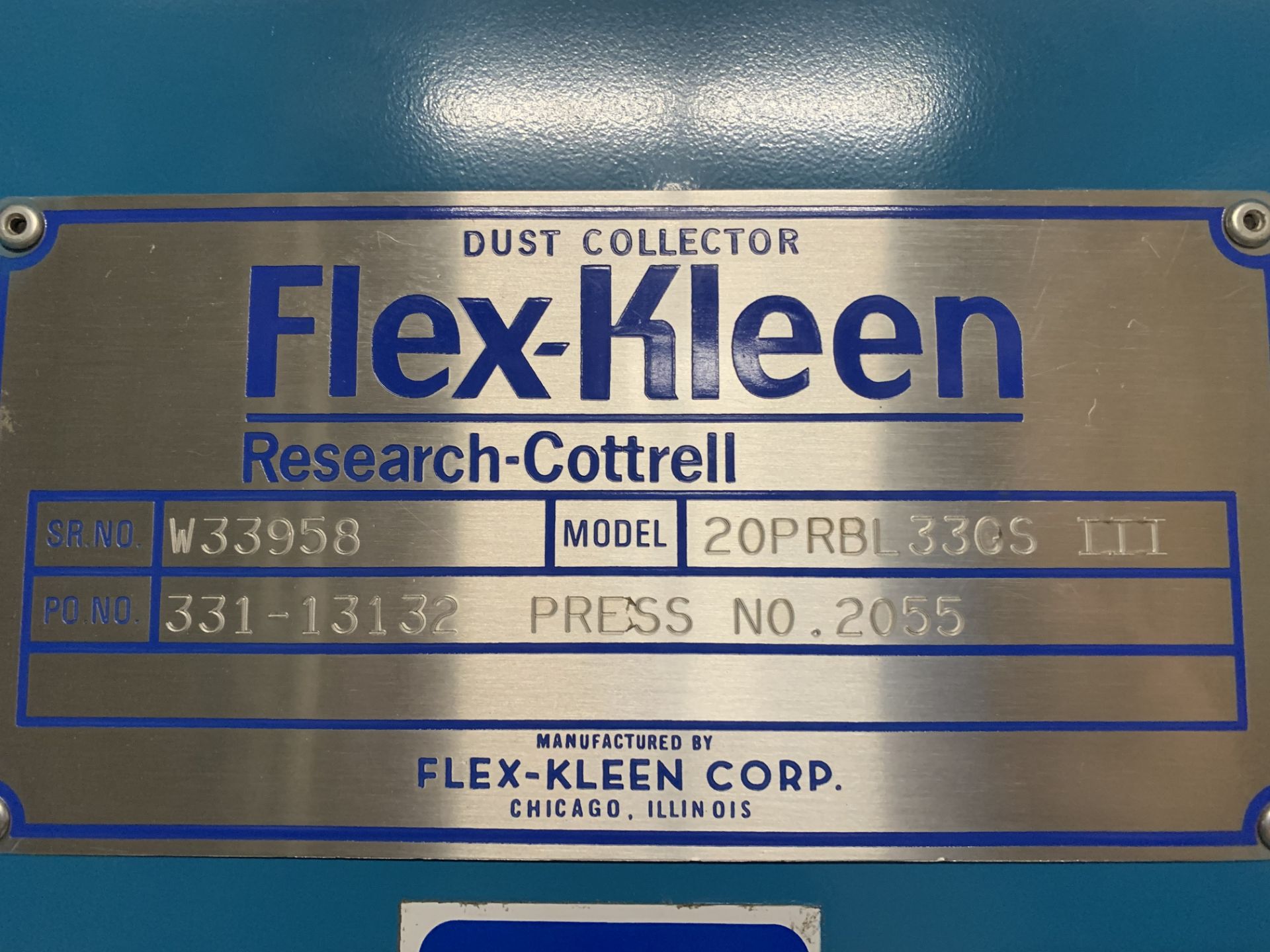 Flex - Kleen model 20PRBL33GS III Industrial Dust Collector s/n W33958 - Image 2 of 2