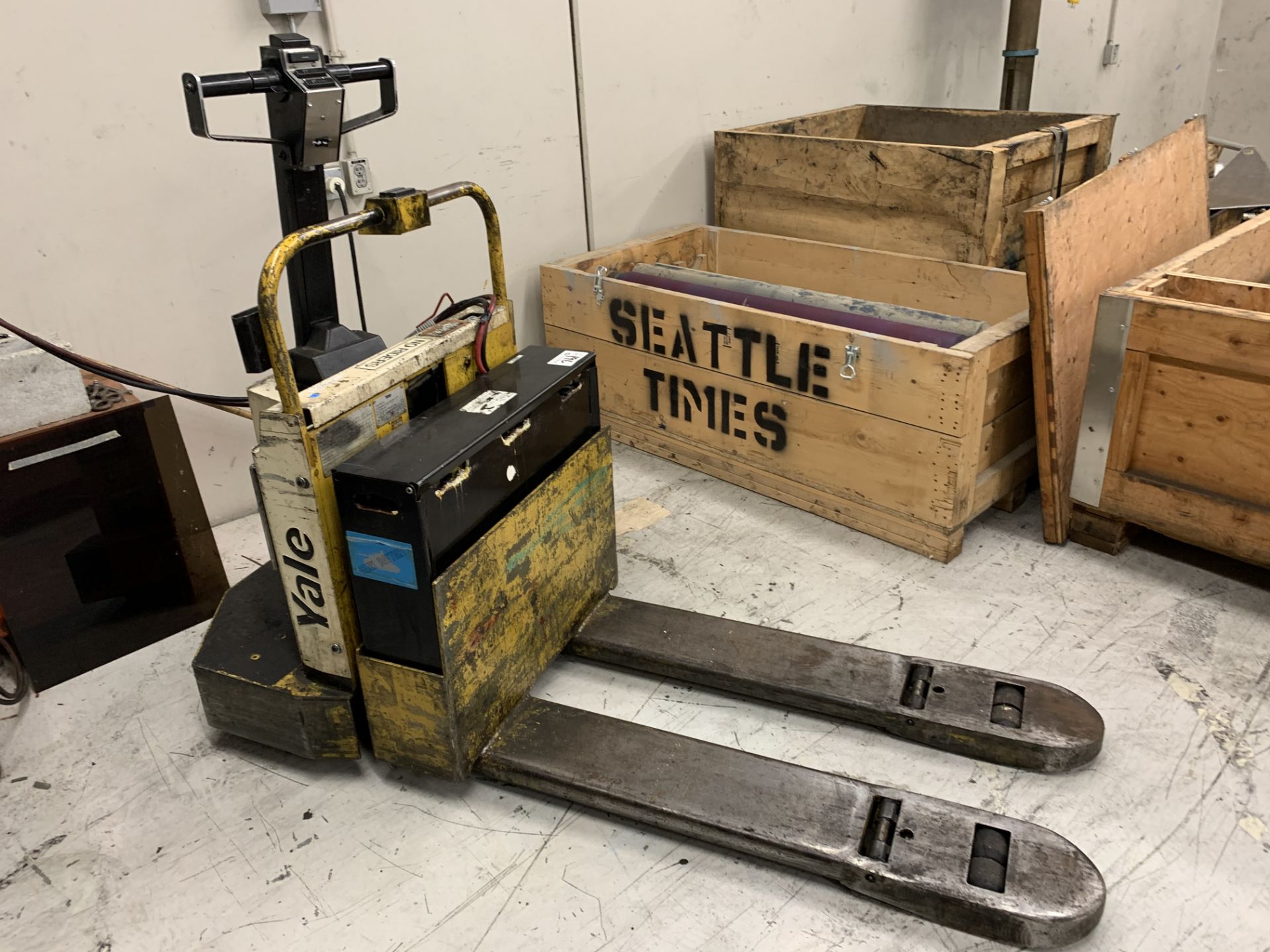 Yale Electric Pallet Truck Type E 4000 lb. capacity