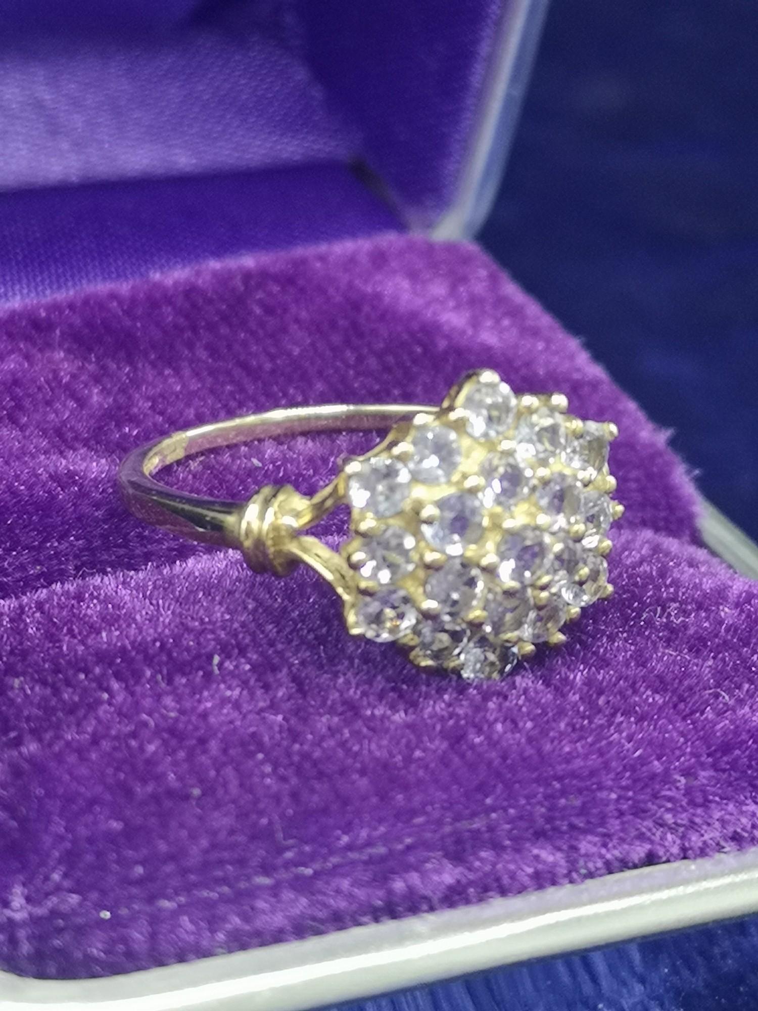 9ct gold purple cluster ring 375 Hall Marked ring - Image 3 of 4