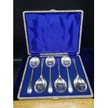 Heavy silver Hall marked walker and hall desert spoons in fitted case 156 grams.