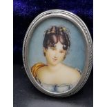 Silver brooch with potrait of victorian lady marked 800.