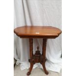 Antique style pedestal table.