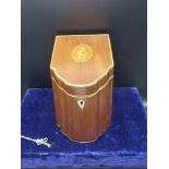 Stunning Edwardian inlaid tea caddy with fitted interior and cover as comes with key.