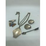 Vintage art deco jewellery 925 and sterling silver . 22.09grams in weight.