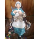 Royal doulton figure Nanny hn 2221.