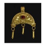 ROMAN GOLD LUNAR AMULET WITH STONE