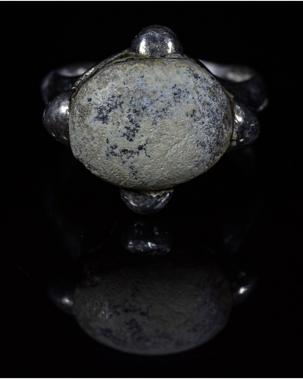 VIKING PERIOD SILVER RING WITH GEM