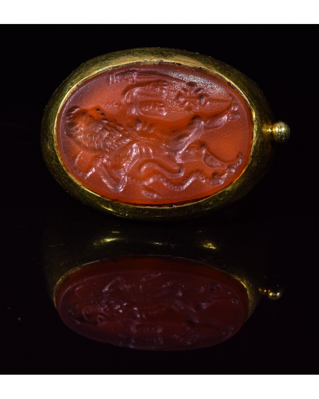 LARGE GANDHARAN GOLD INTAGLIO RING WITH MINOTAUR - Image 2 of 5