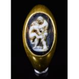 ROMAN GOLD CAMEO RING - HERCULES AND THE NEMEAN LION