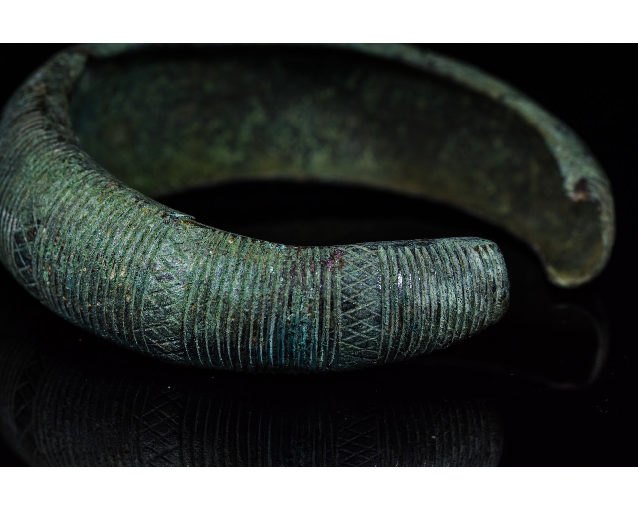 VIKING BRONZE BRACELET - SUPERB PATINA & DECORATION - Image 6 of 6