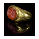 ROMAN GOLD INTAGLIO RING WITH MERCURY