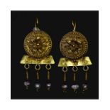 ROMAN GOLD EARRINGS WITH FLORAL MOTIF