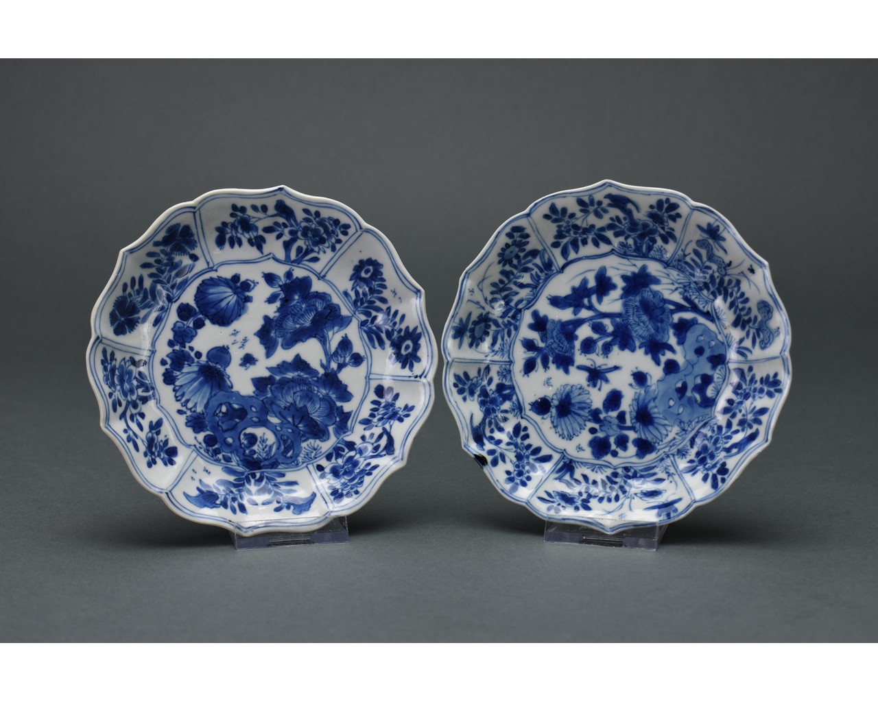 CHINESE QING BLUE AND WHITE PORCELAIN PLATES