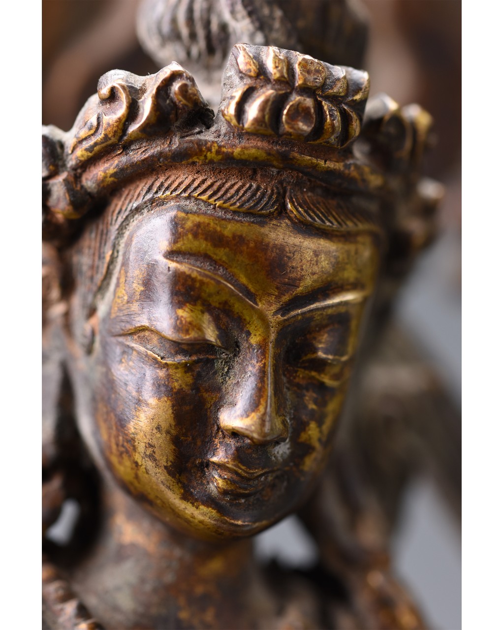 SINO-TIBETAN BRONZE GILDED TARA - Image 6 of 8