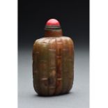 CHINESE JADE AGATE SNUFF BOTTLE