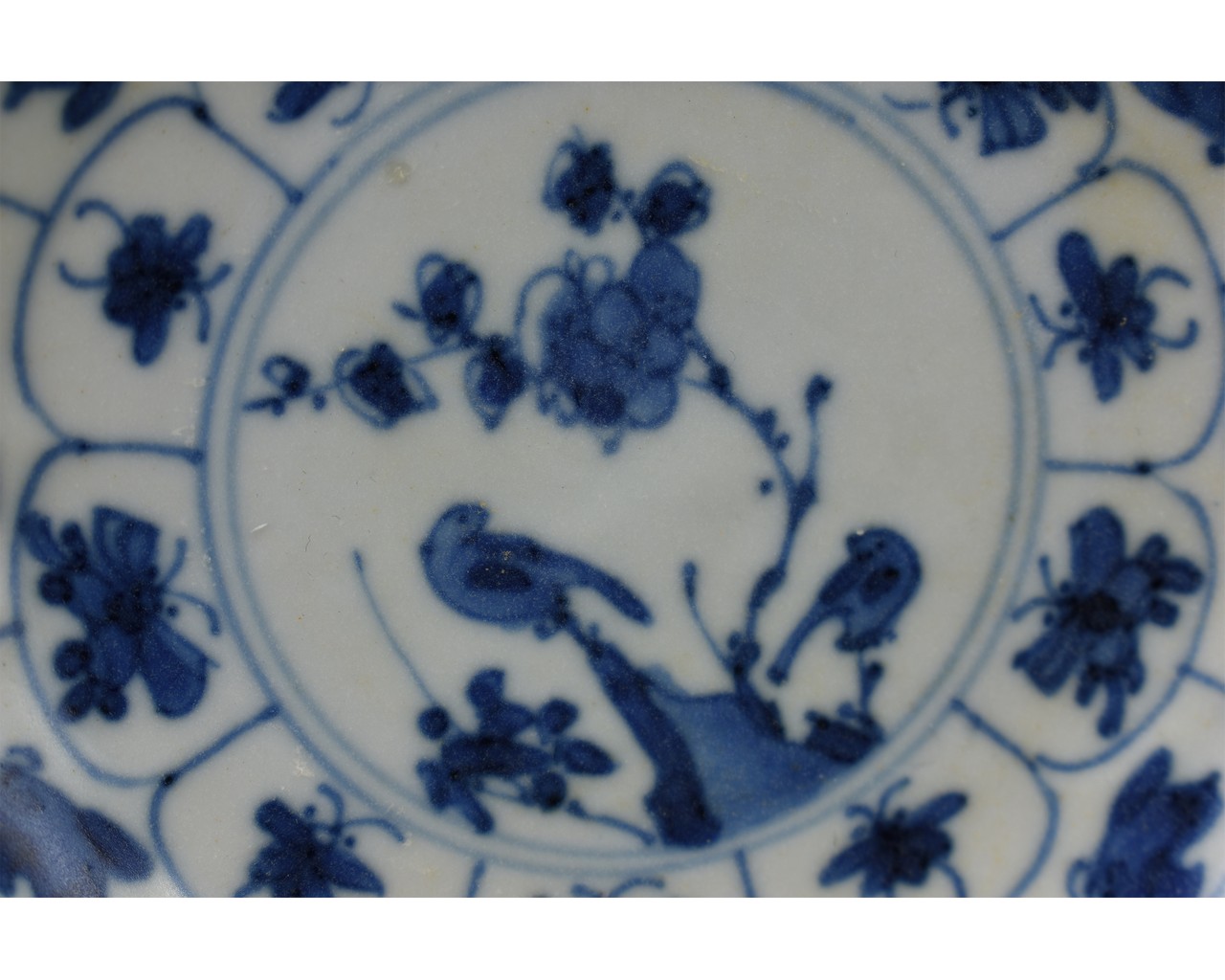 CHINESE QING BLUE AND WHITE PORCELAIN PLATE - Image 3 of 3