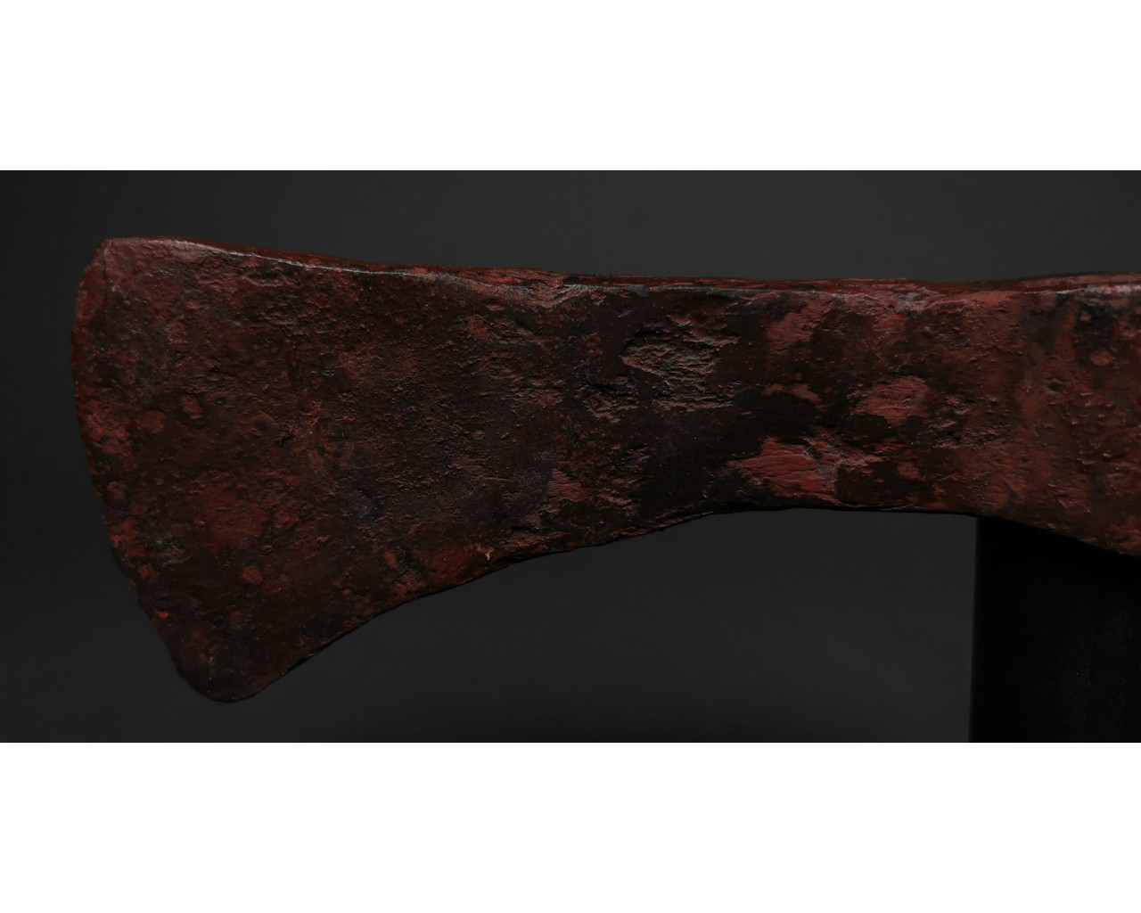 VIKING IRON BATTLE AXE ON STAND - Image 4 of 4