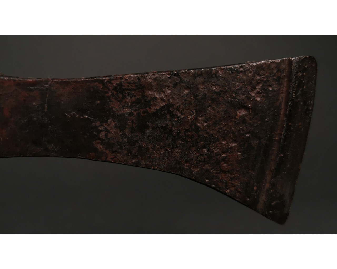 VIKING IRON BATTLE AXE ON STAND - Image 2 of 5