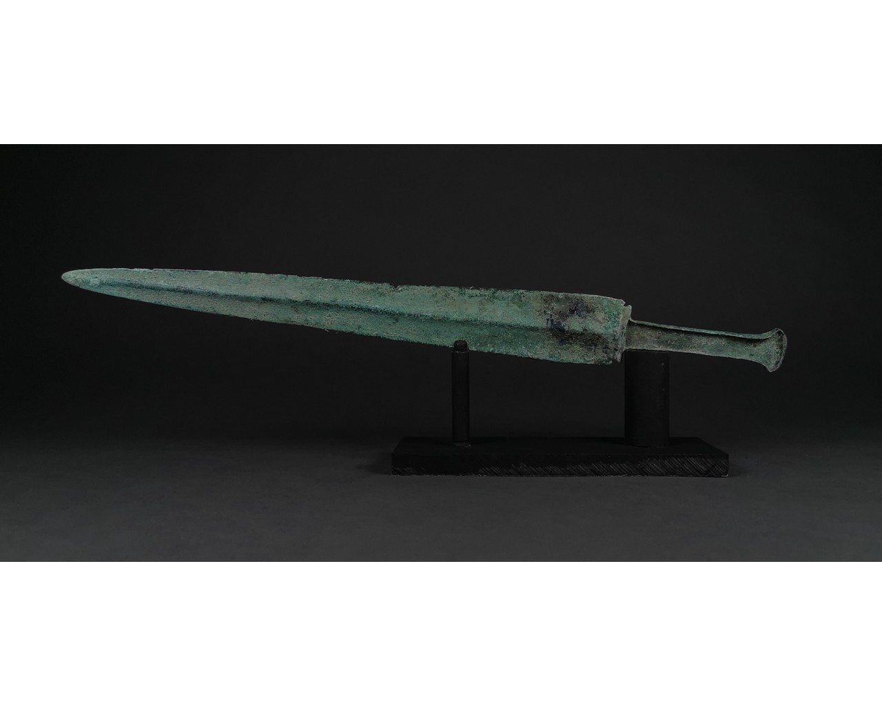 SUPERB ANCIENT BRONZE SWORD WITH HANDLE