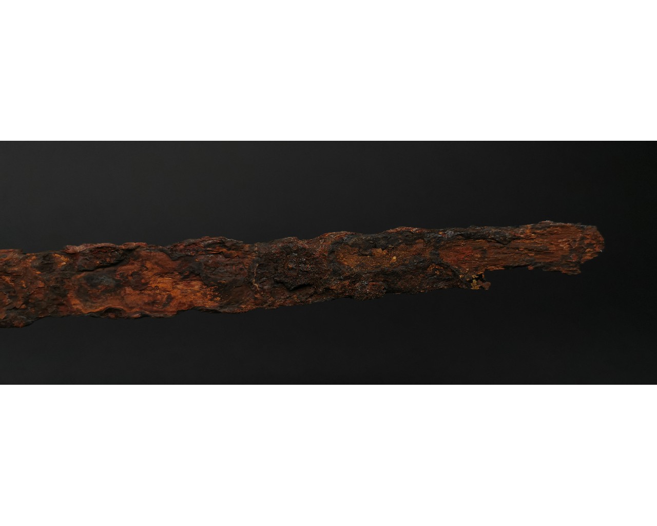 VIKING PERIOD IRON CAVALRY SWORD - Image 3 of 5