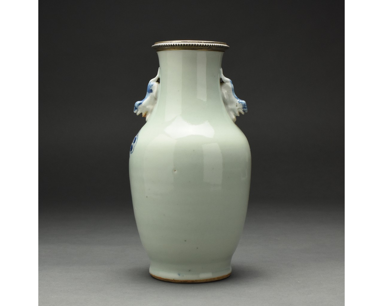 A CELADON-GROUND PORCELAIN VASE, CHINA - Image 3 of 8