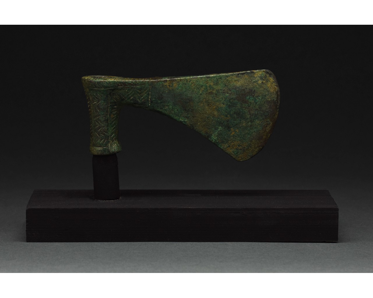 BEAUTIFUL BRONZE AGE BATTLE AXE HEAD