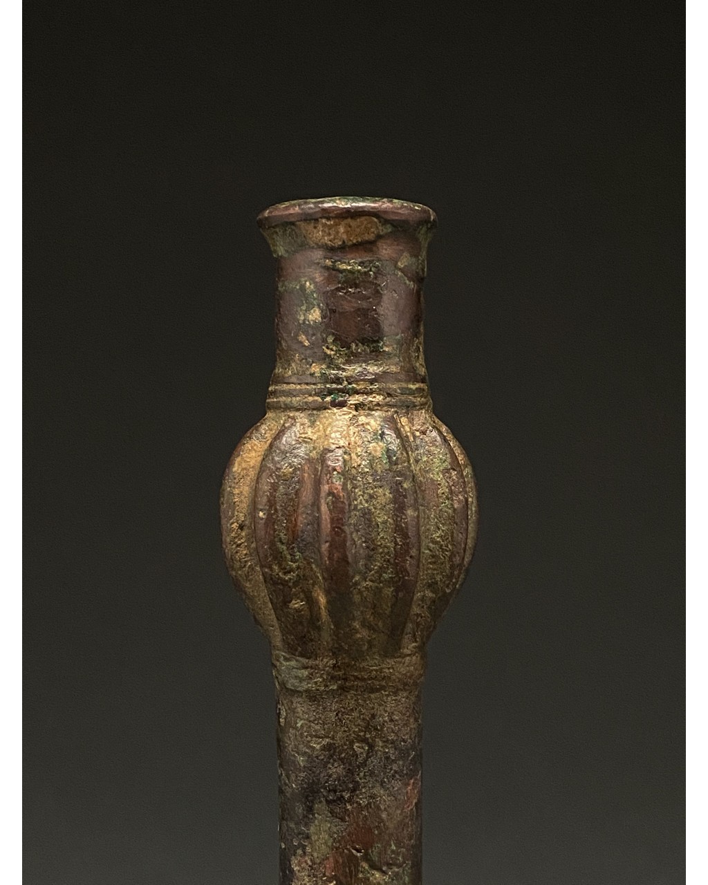 BRONZE AGE DECORATED MACE HEAD ON STAND - Image 2 of 6