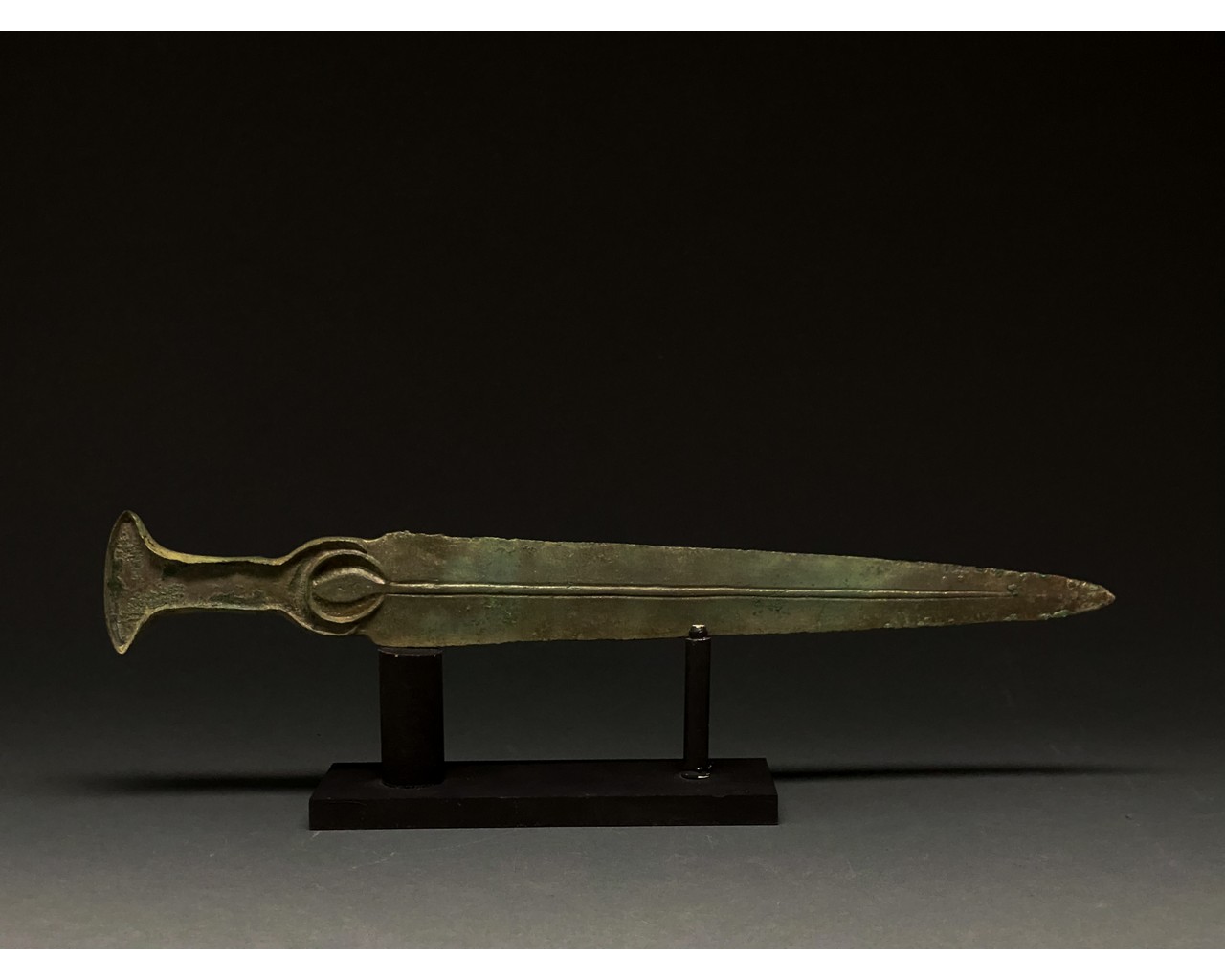 STUNNING ANCEINT BRONZE SWORD WITH IBEX HANDLE