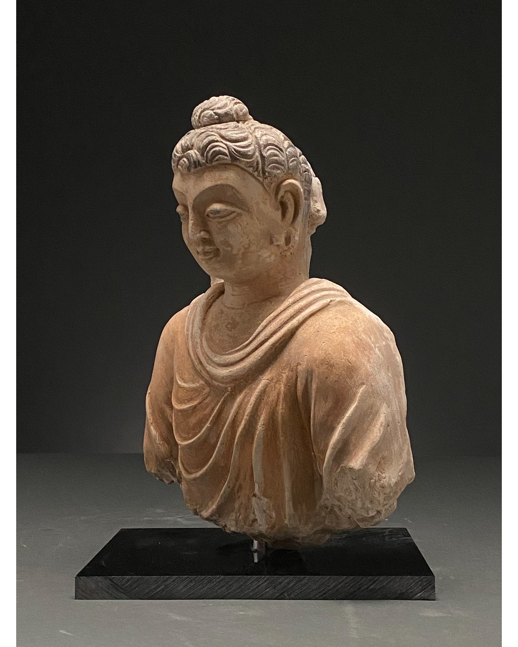 GANDHARA PAINTED STUCCO FIGURE OF BUDDHA - Image 2 of 6