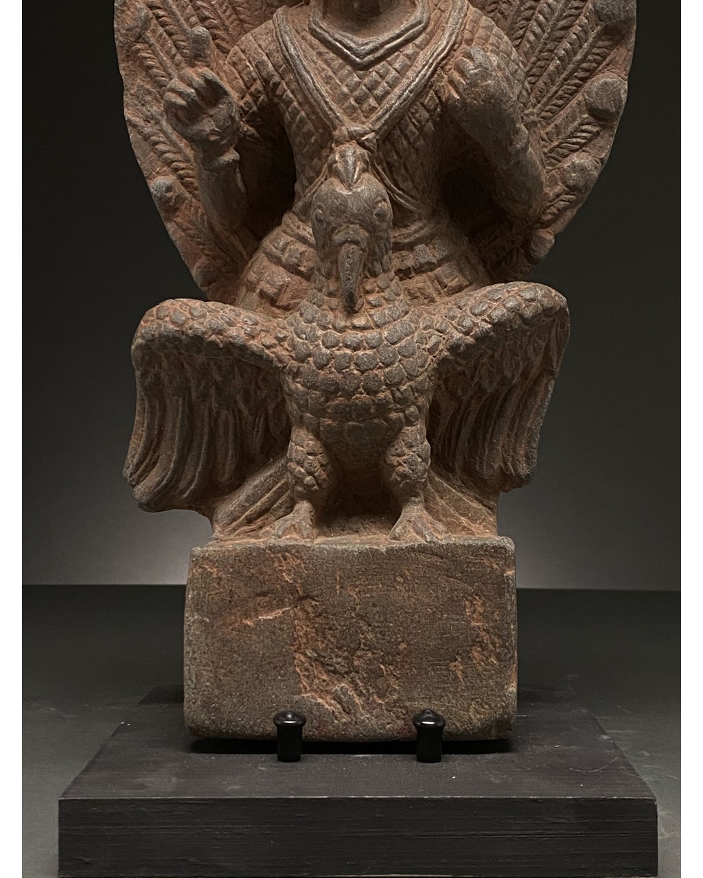 GANDHARA SCHIST STONE FIGURE OF BUDDHA ON EAGLE - Image 6 of 7