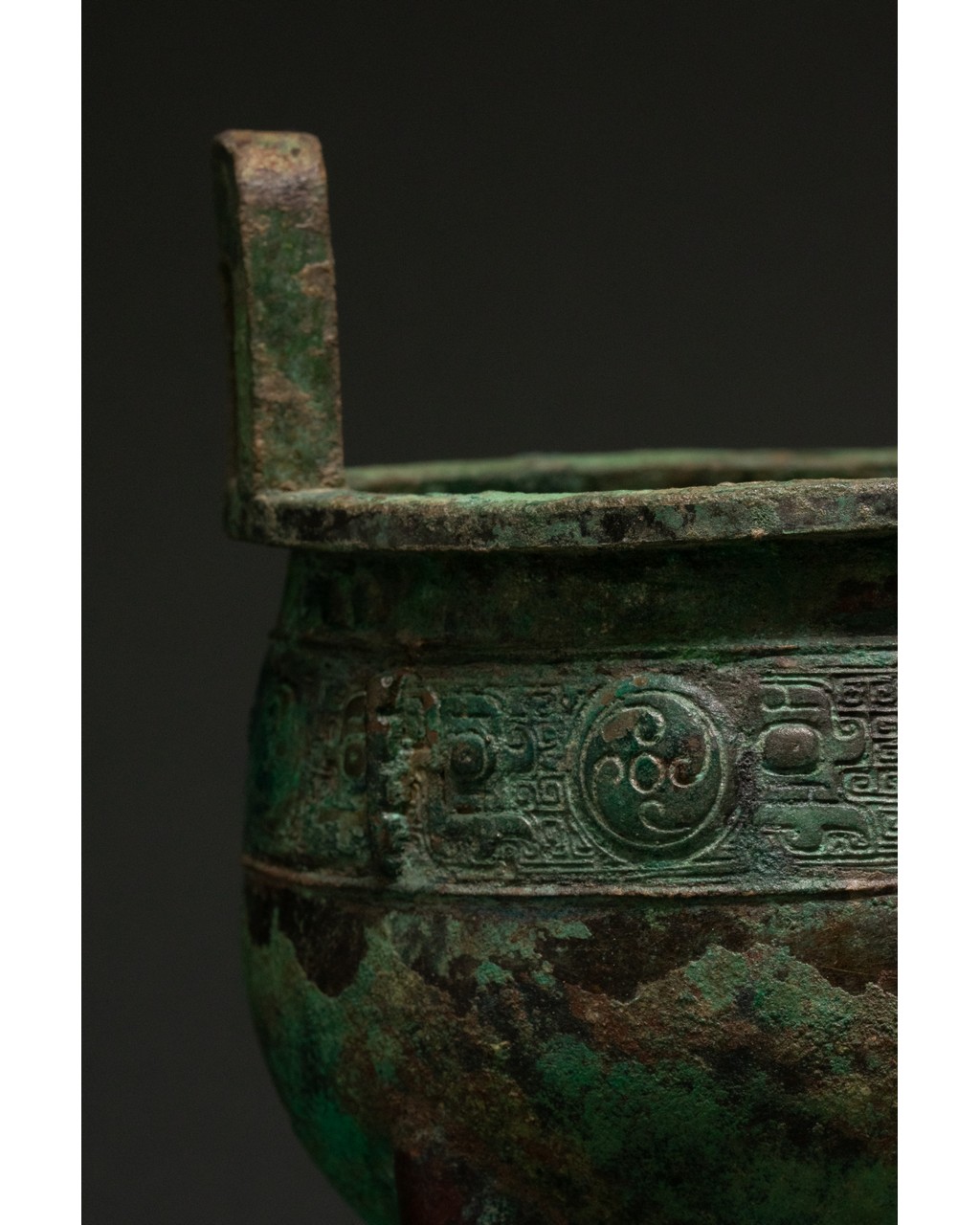 CHINA, LATE SHANG DYNASTY BRONZE DING VESSEL - XRF TESTED - Image 4 of 9