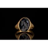 ROMAN GOLD INTAGLIO RING WITH GRYLLOS