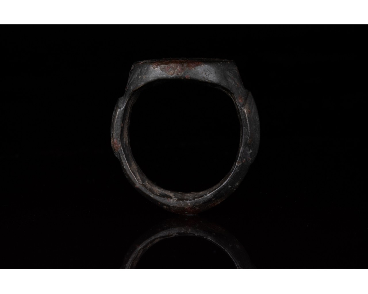 ROMAN BRONZE RING WITH STYLISED THUNDERBOLT - Image 6 of 6