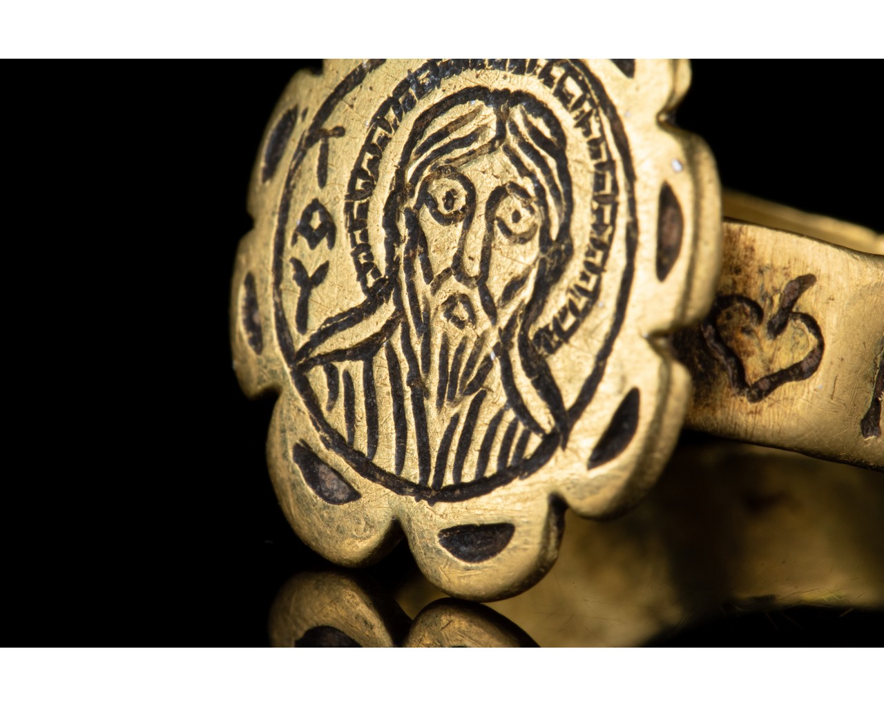 BYZANTINE GOLD AND NIELLO RELIGIOUS RING - XRF TESTED - Image 7 of 11