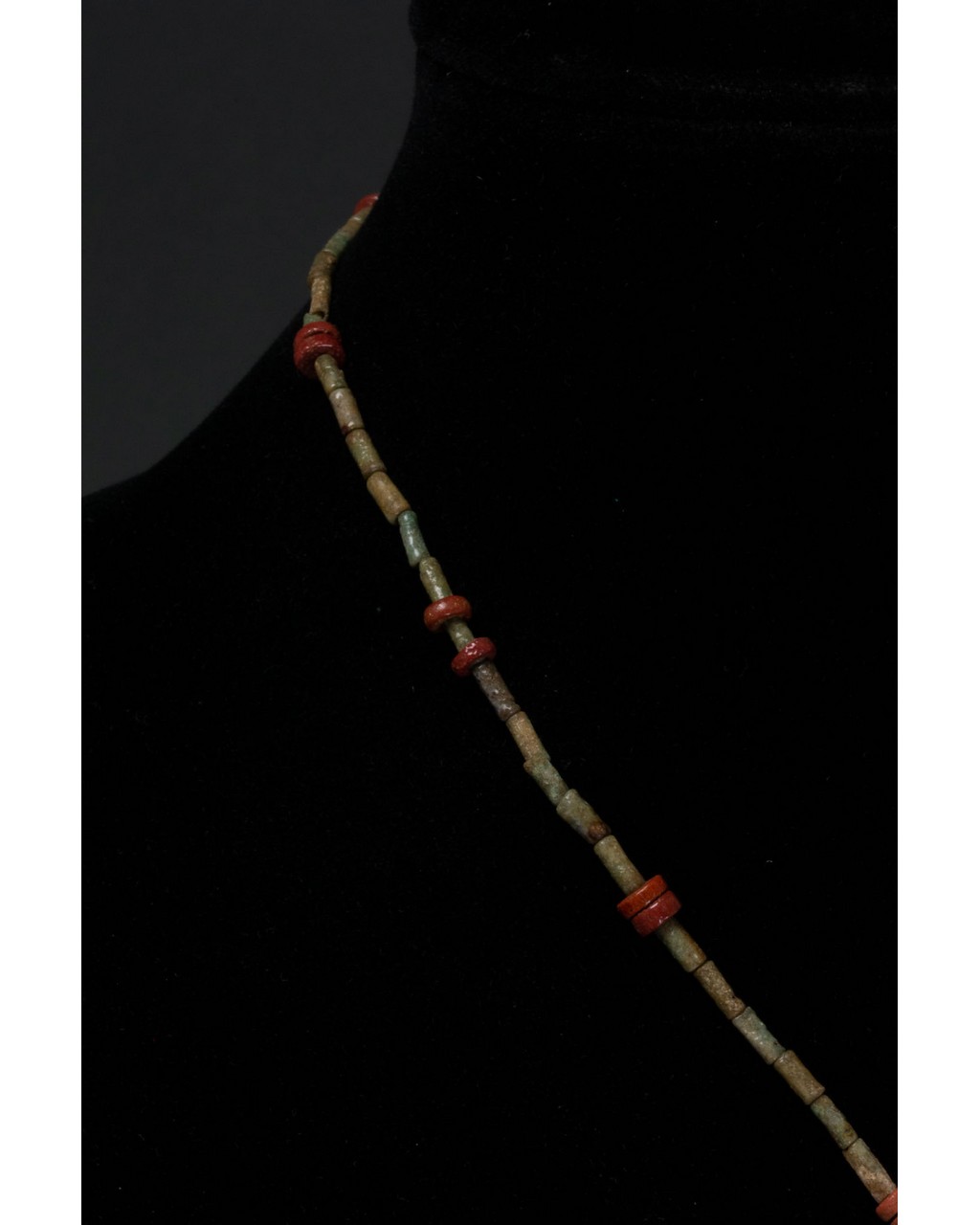 EGYPTIAN BEADED NECKLACE WITH AMULET - Image 4 of 7