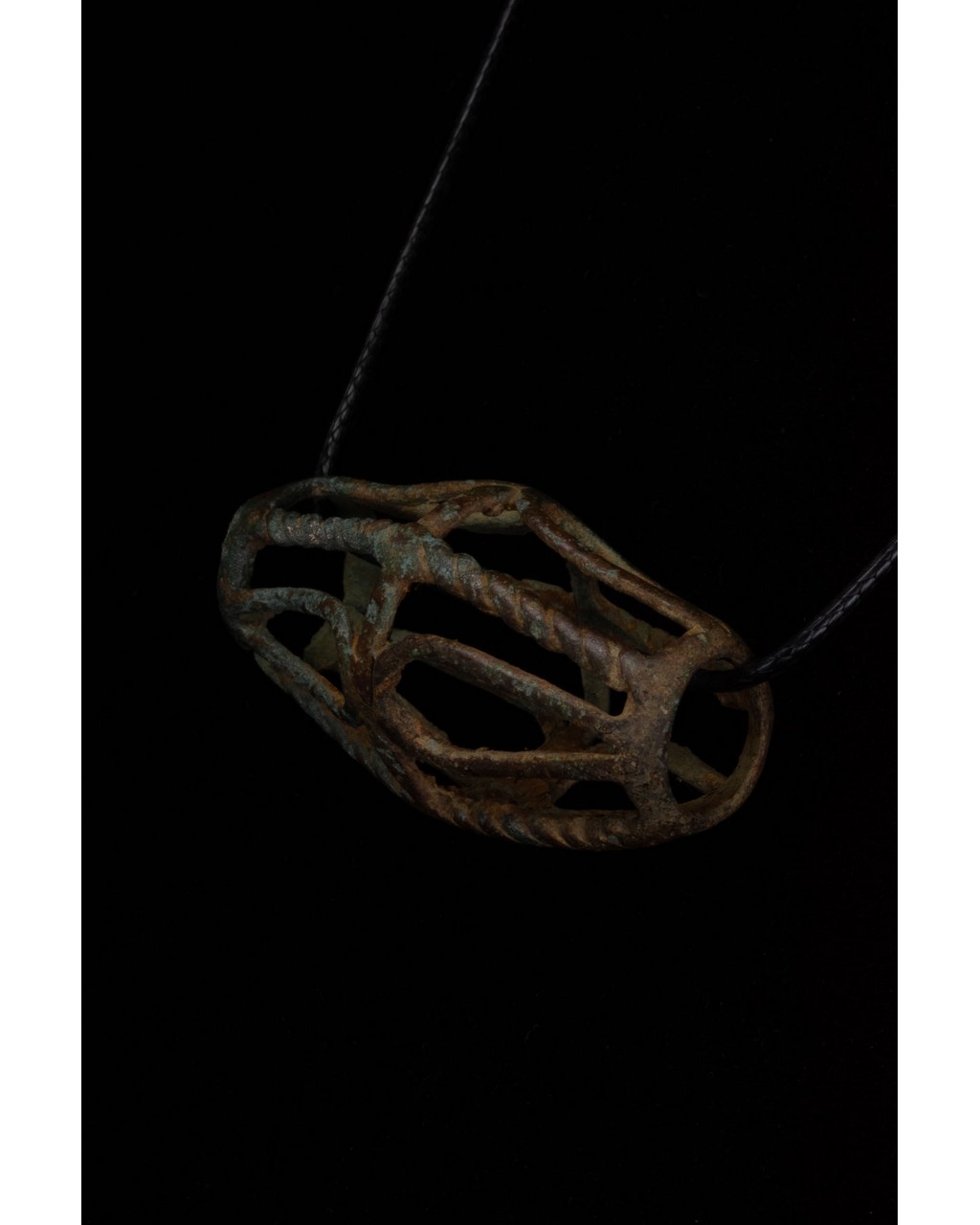 BRONZE AGE "CAGE" PENDANT - Image 3 of 4