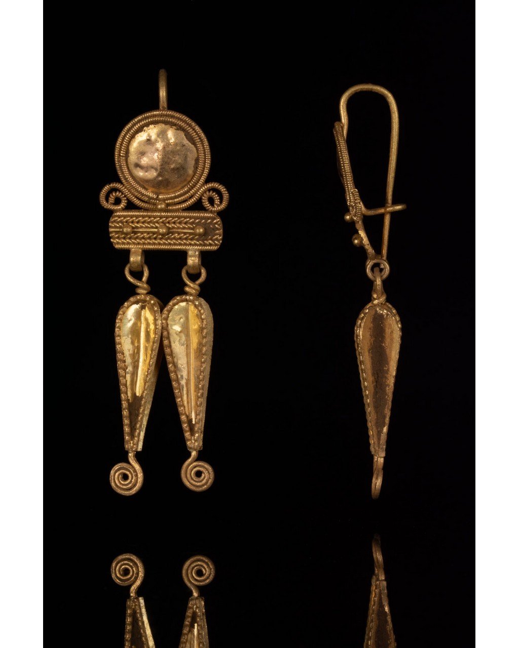ROMAN GOLD ELABORATELY DECORATED EARRINGS - Image 2 of 5