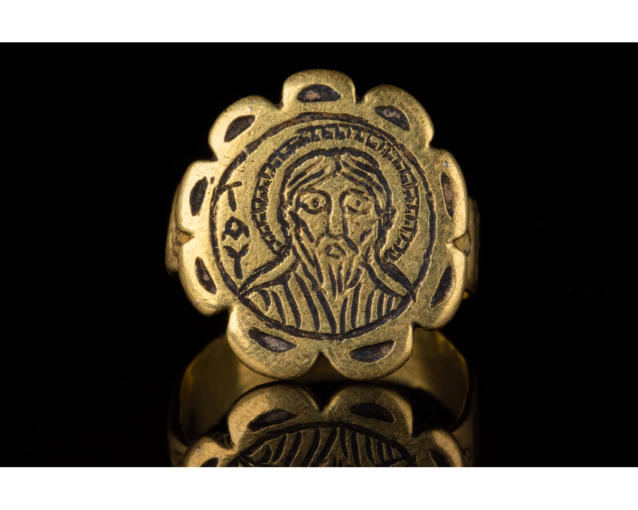 BYZANTINE GOLD AND NIELLO RELIGIOUS RING - XRF TESTED