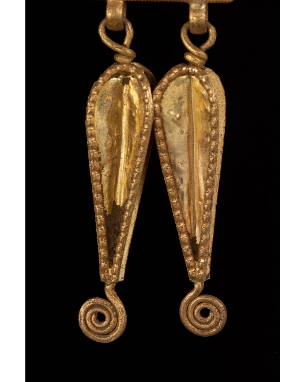 ROMAN GOLD ELABORATELY DECORATED EARRINGS - Image 5 of 5