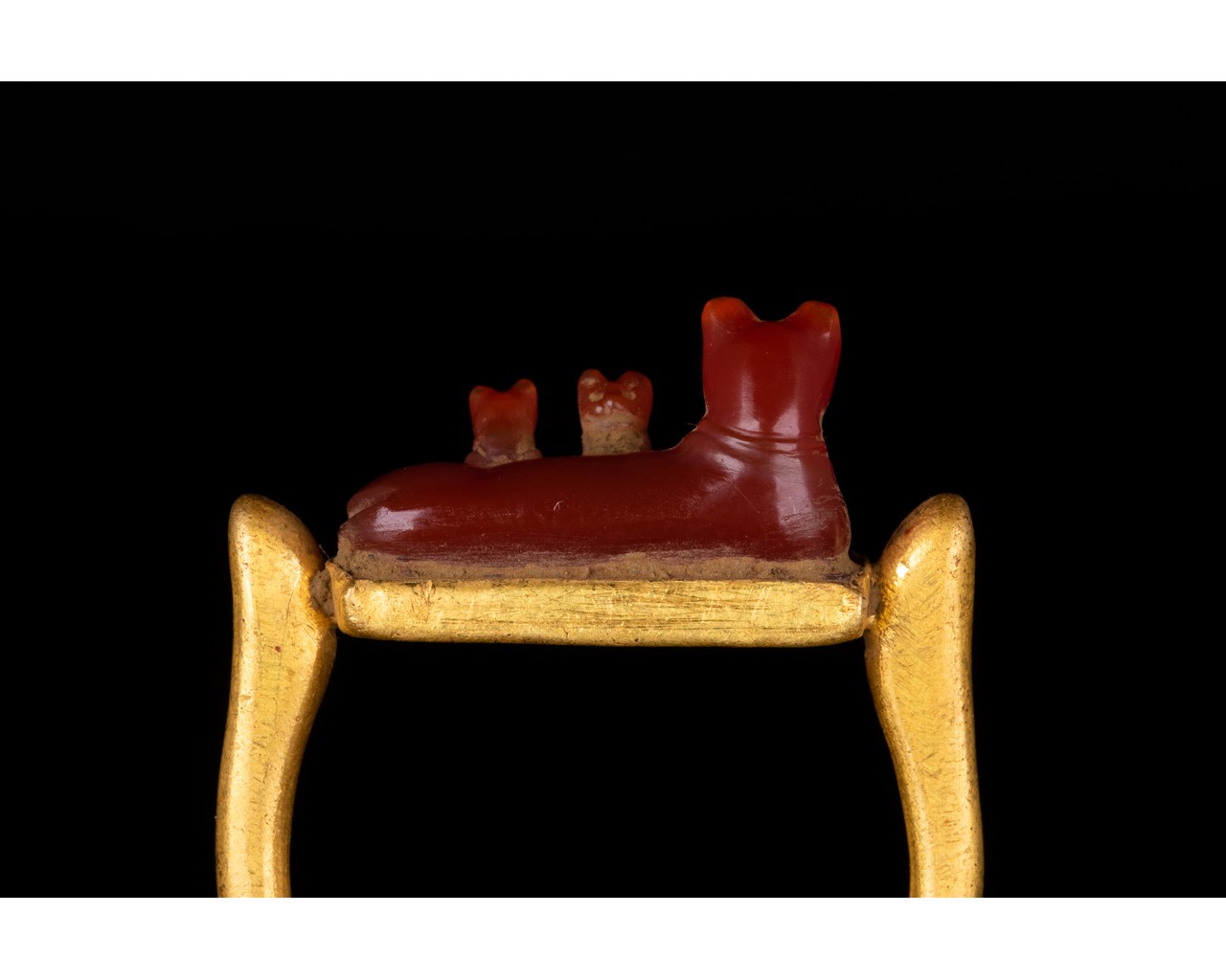 EGYPTIAN GOLD RING WITH CARNELIAN CATS GEM - Image 8 of 8