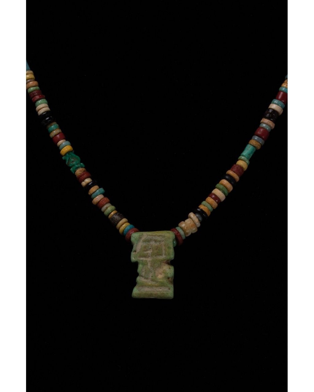 EGYPTIAN BEADED NECKLACE WITH AMULET - Image 4 of 6