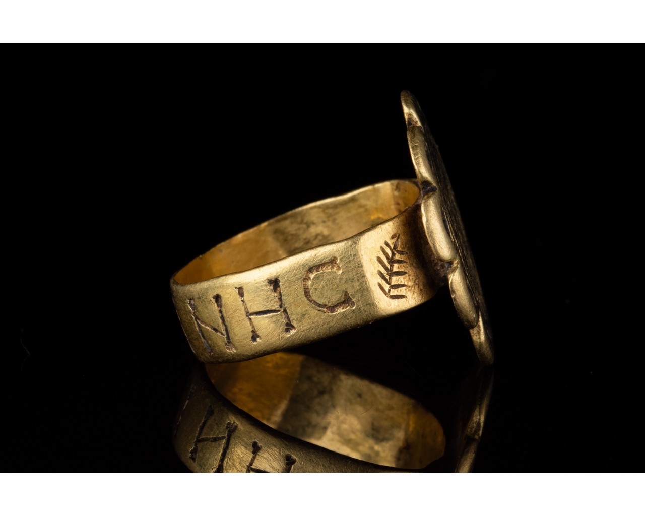 BYZANTINE GOLD AND NIELLO RELIGIOUS RING - XRF TESTED - Image 5 of 11