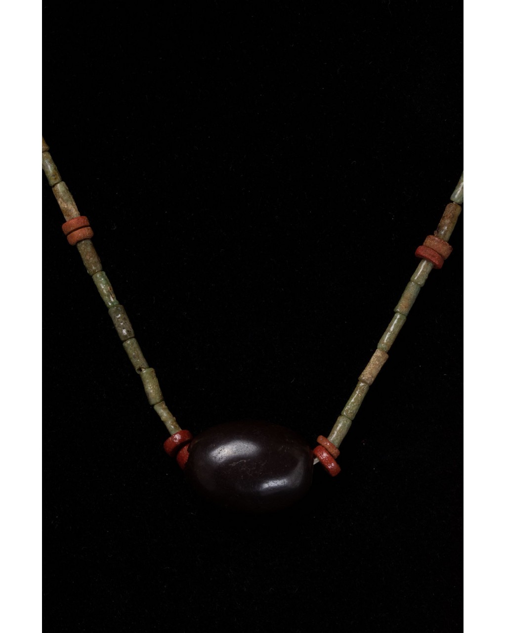 EGYPTIAN BEADED NECKLACE WITH AMULET - Image 6 of 7