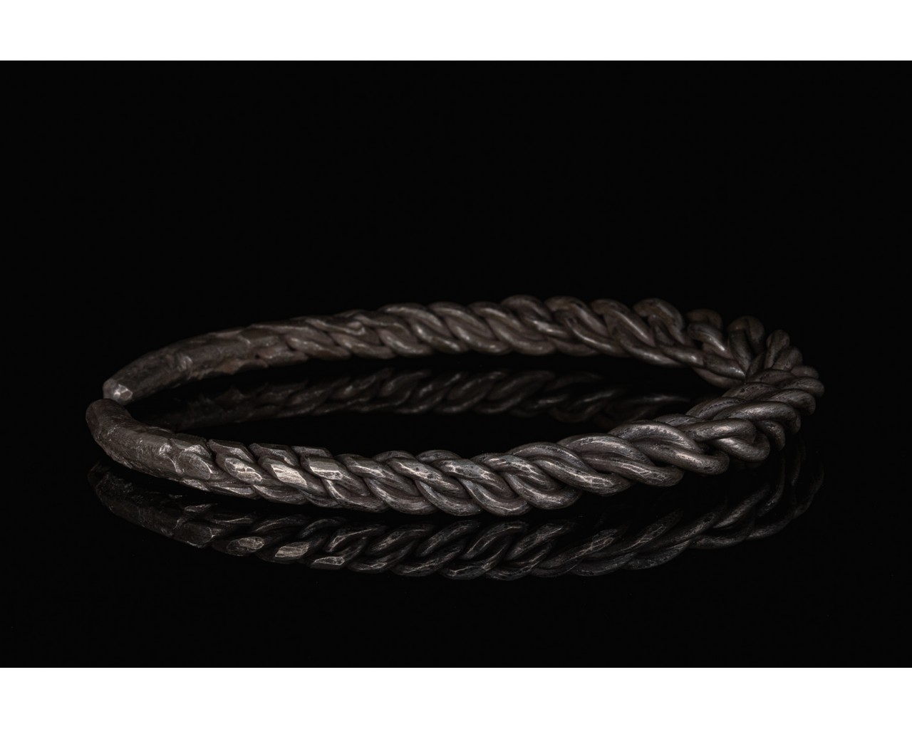 VIKING SOLID SILVER TWISTED BRACELET - Image 5 of 6