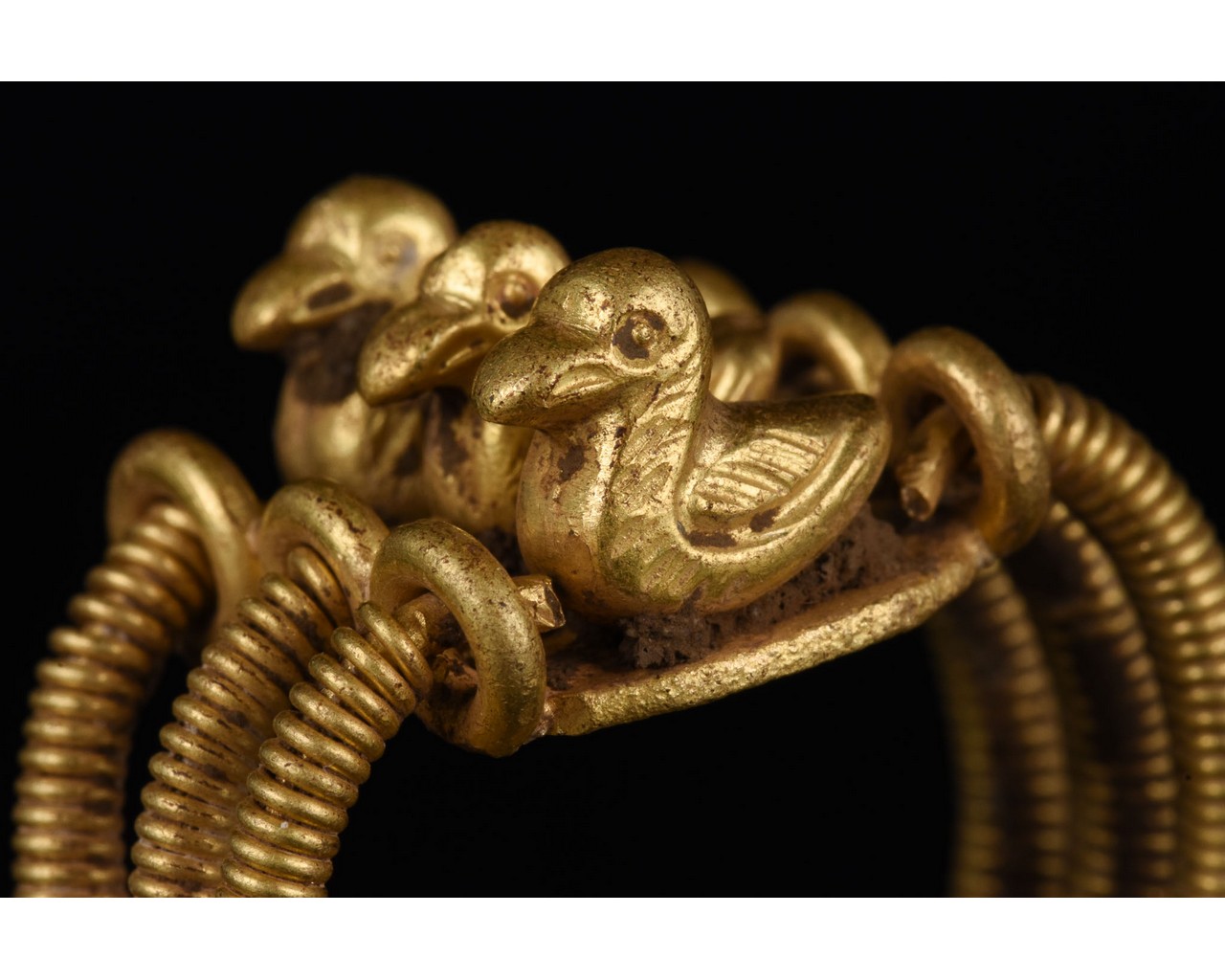 RARE CELTIC IRON AGE GOLD RING WITH DUCKS - XRF TESTED - Image 7 of 9