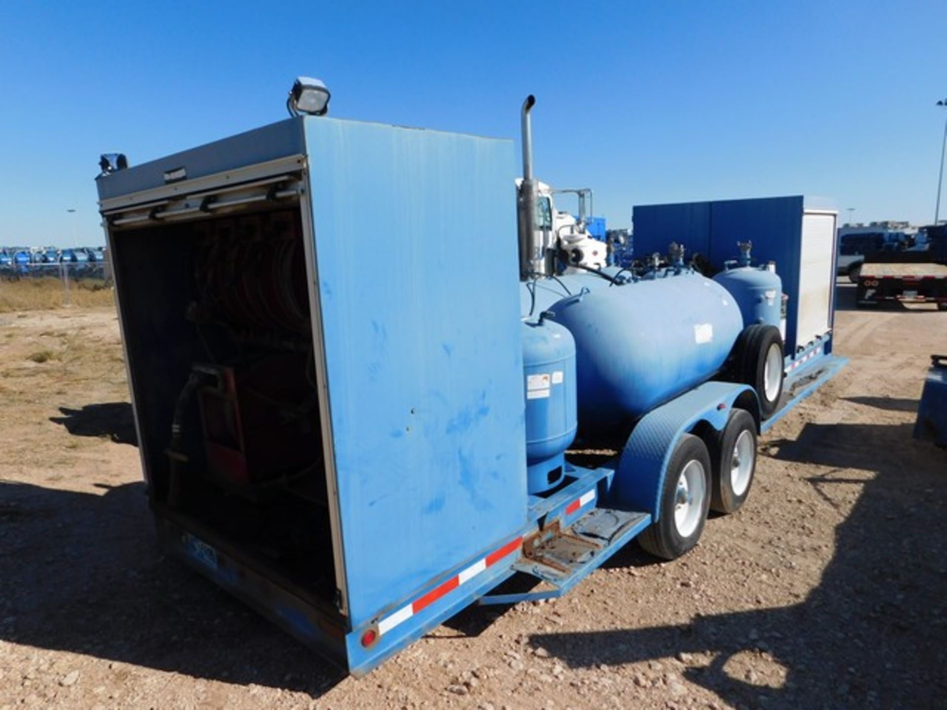 Located in YARD 2 - Odessa, TX (FUF110) (X) 2011 SAGE OIL VAC GN LUBE TRAILER, VIN- - Image 4 of 6